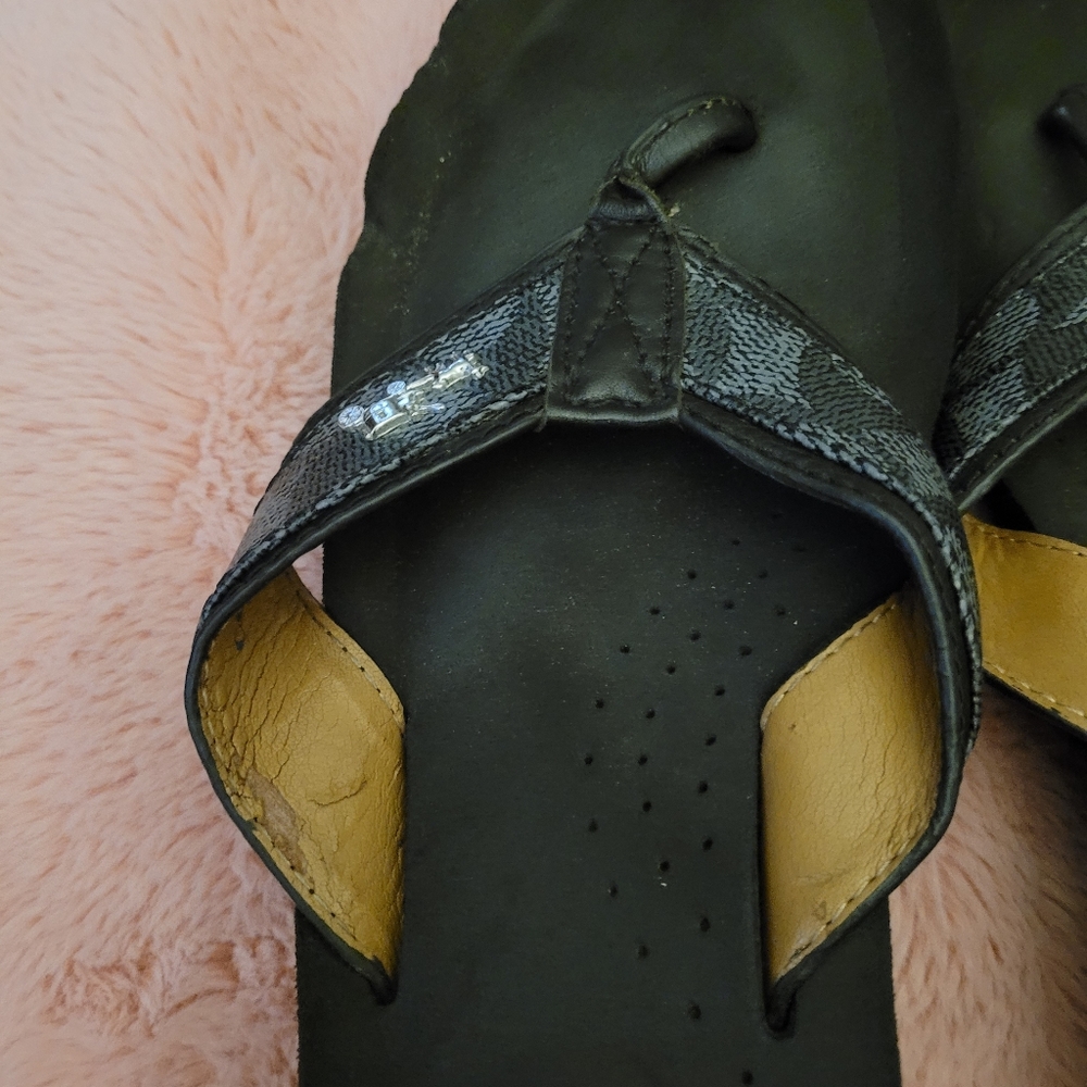 Coach wedge size 9. Never worn ,little peeling on left strap "see photo"